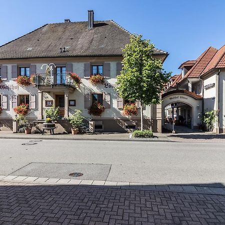 Hotel Loewen Garni Oberrimsingen ภายนอก รูปภาพ