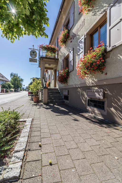 Hotel Loewen Garni Oberrimsingen ภายนอก รูปภาพ