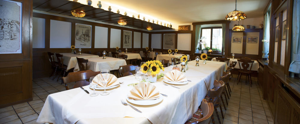 Hotel Loewen Garni Oberrimsingen ภายนอก รูปภาพ